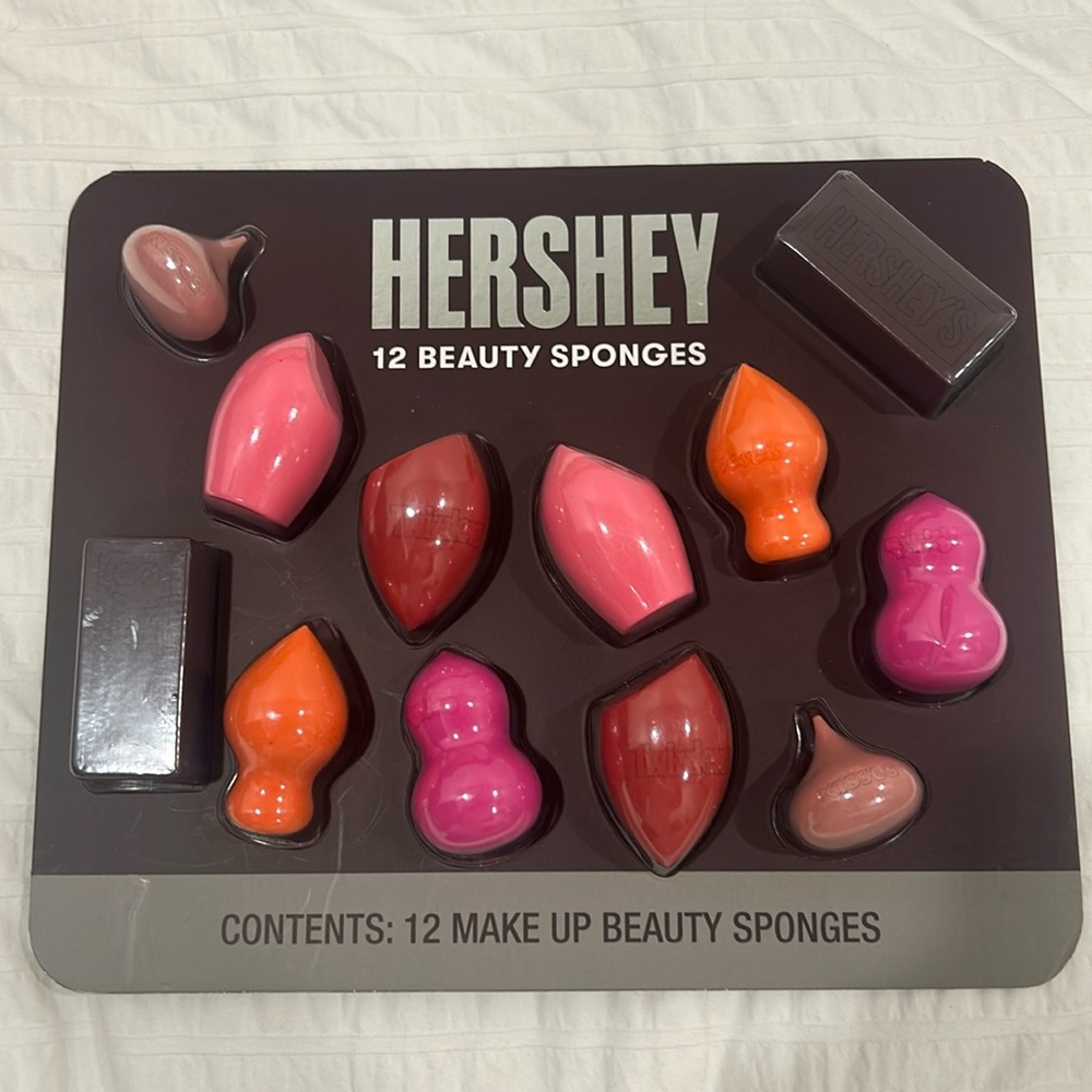 🦄 bundle 2for$25 NIB Hershey 12 Beauty Sponges